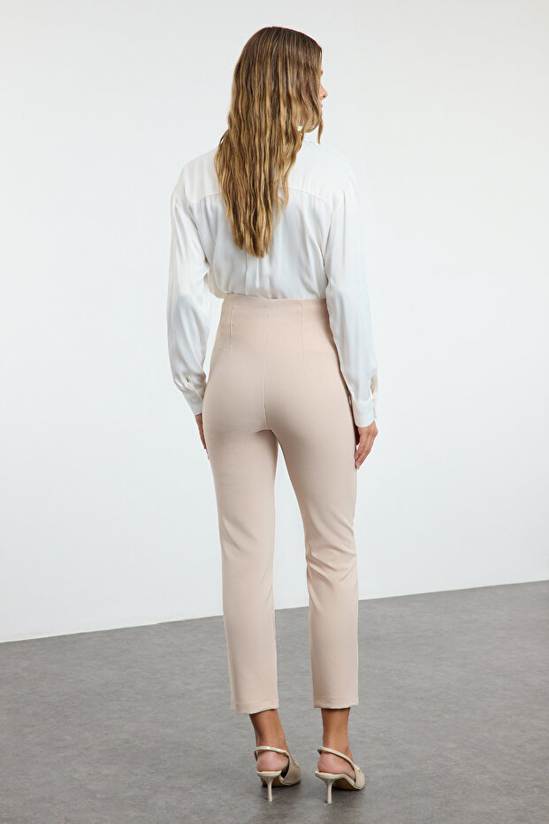 Magas derekú bézs cigaretta nadrág - nadrágtartók és bokáig érő, szőtt szövet TWOSS20PL0515 - 4