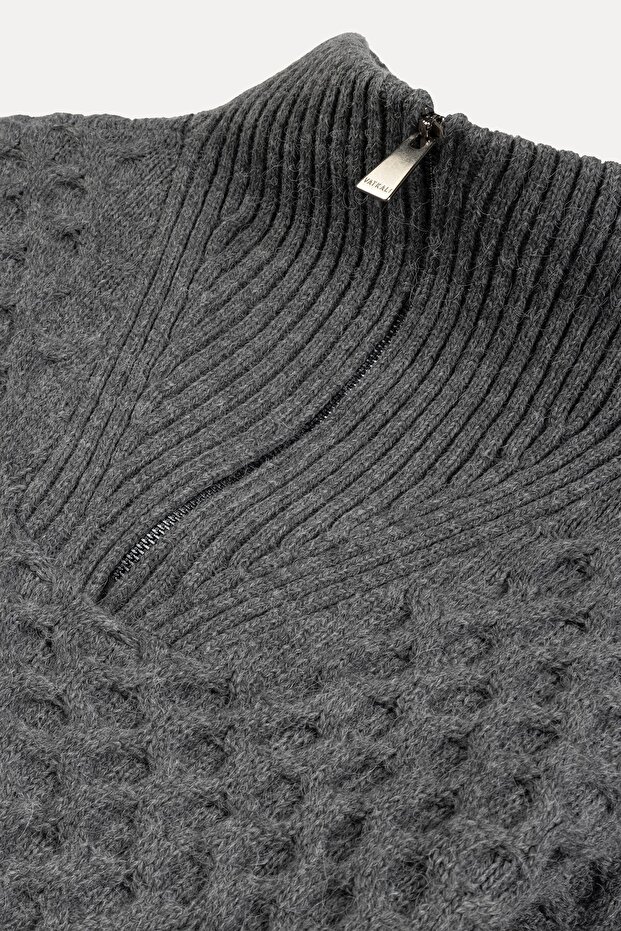 Pullover mit Reißverschlusskragen - 7