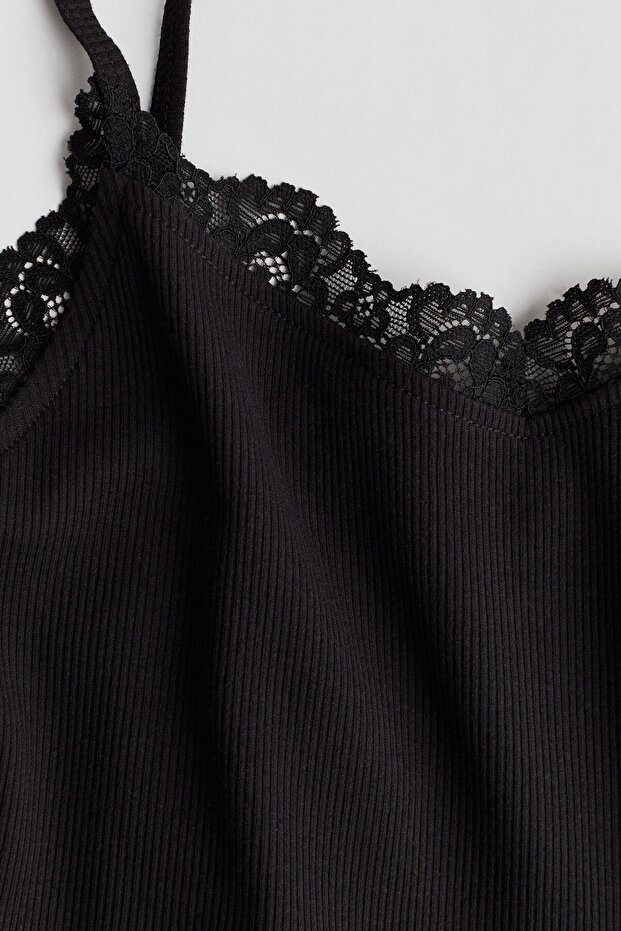 Dantel Şeritli Kolsuz Üst - 2