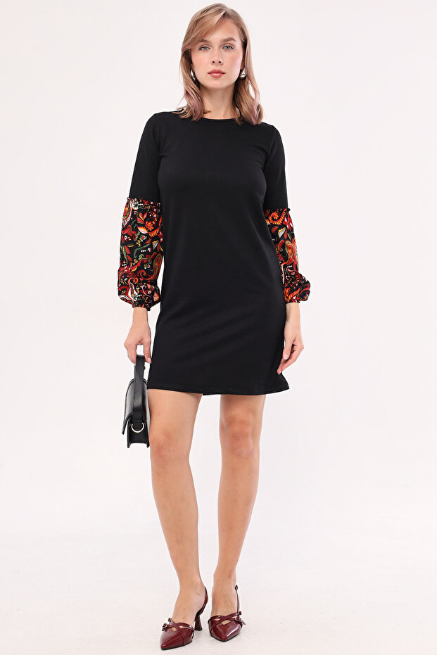 Buntes Ballonkleid für Damen mit schwarzen Ärmeln ARM-19K001215 - 3