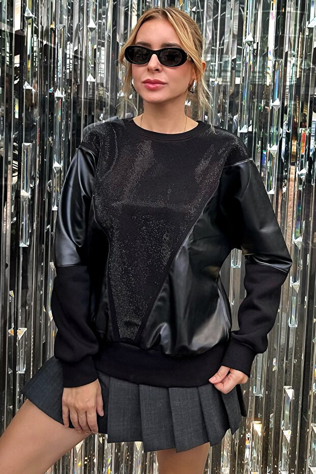 Oversize Loose Cut Leather and Crystal Stone Detailed Plus Size Three Thread Cotton Comfortable Stylish Black Women's Sweatshirt