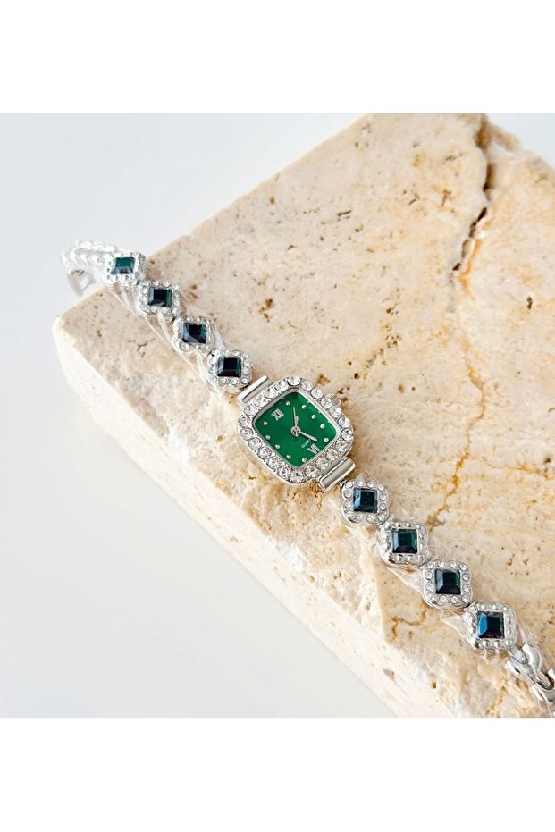 Special Edition - Elegant Embellished Women's Wristwatch