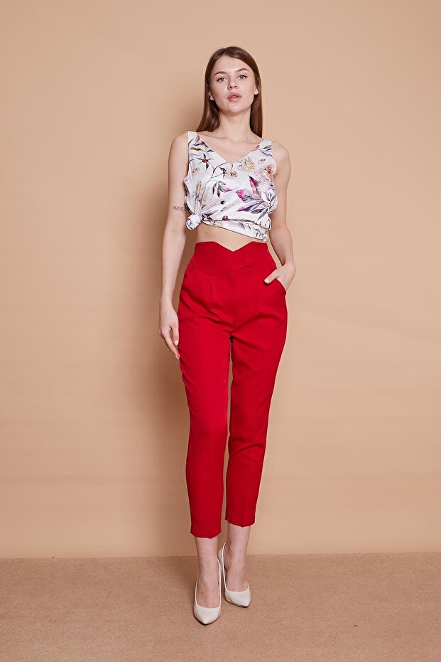 High Waist Elastic Back Side Pockets Pleated Front Lightweight Stretch Fabric Fabric Carrot Pants-Red