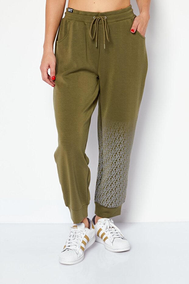 Women Sportswear Fit Training Sweatpants, Green