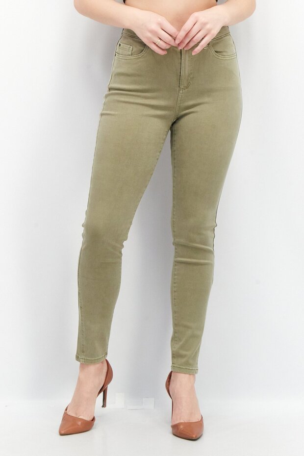 Women Regular Fit Solid Stretchable Woven 30 Length Jeans, Olive