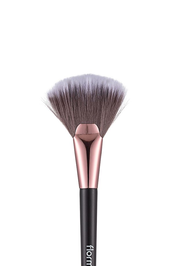 Yelpaze Uçlu Düz Aydınlatıcı Fırçası - Fan Brush - 011 - 8690604597765 - 3