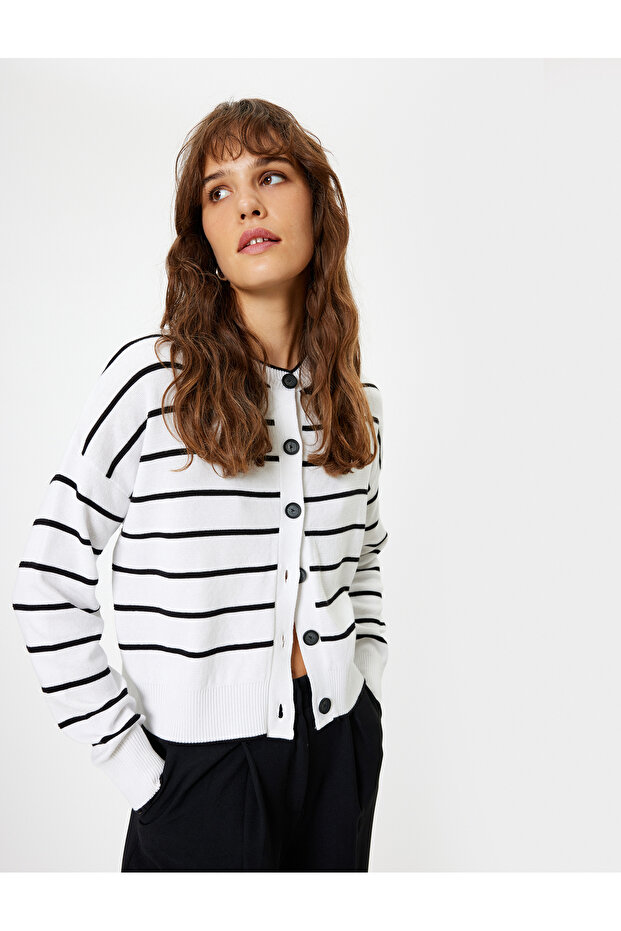 Long Sleeve Cotton Blended Crew Neck Buttoned Striped Cardigan