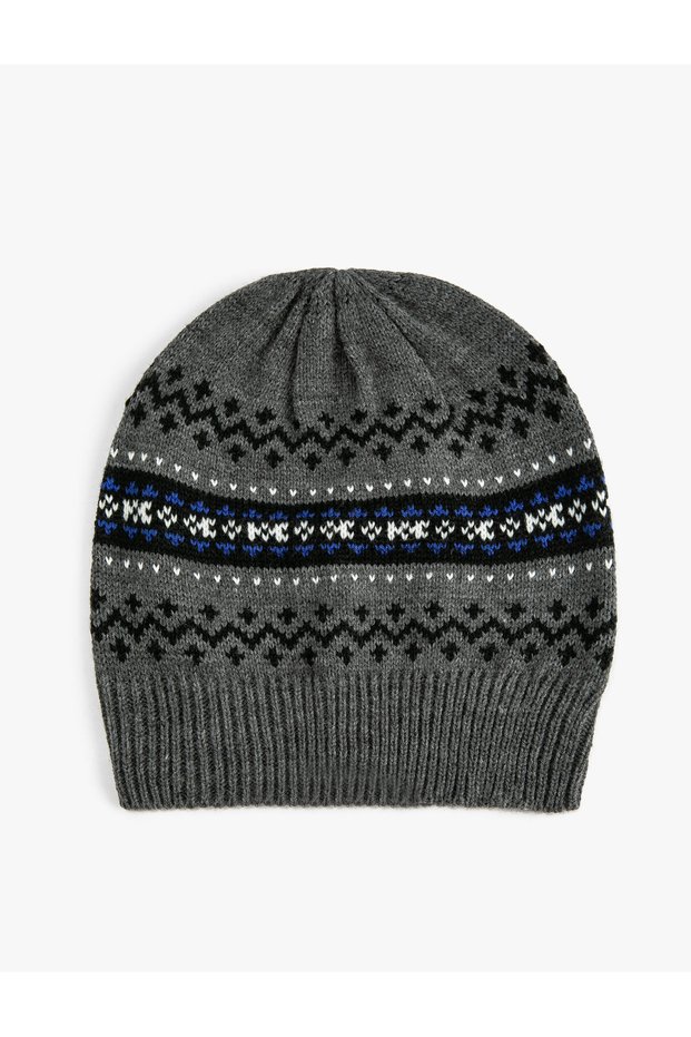 Knitted Beret Ethnic Patterned Multicolored