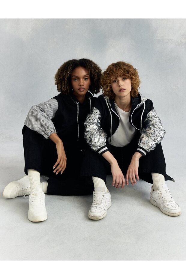 سترة مطلية بالرقائق السوداء - 1