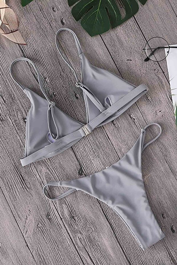 Üçgen Bikini Altı - 3
