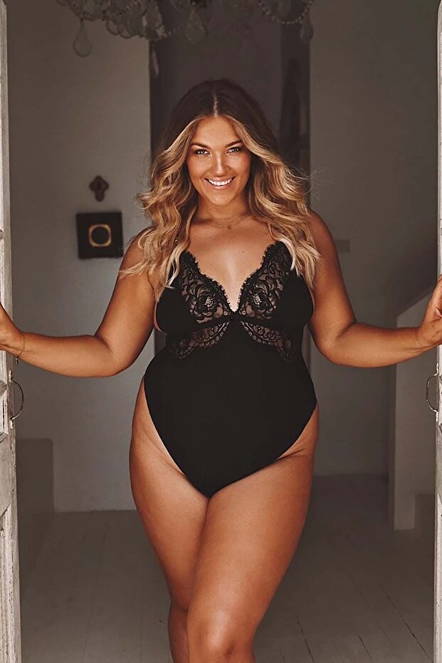 Női fekete, stílusos, különleges kialakítású, csipkés testű hálóing - 4