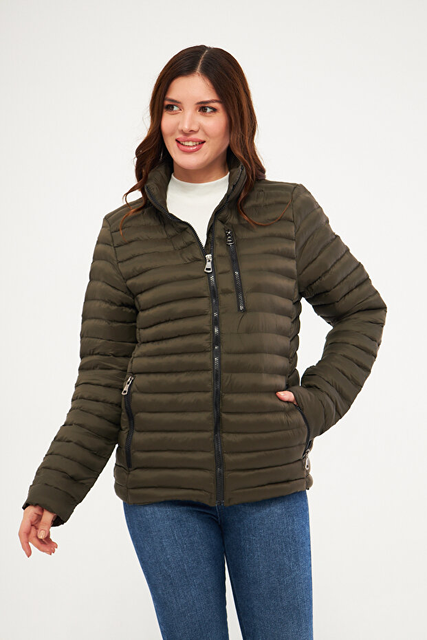 Women's Waterproof Padded Quilted Front Height and Pocket Zip-Up Puffer Jacket