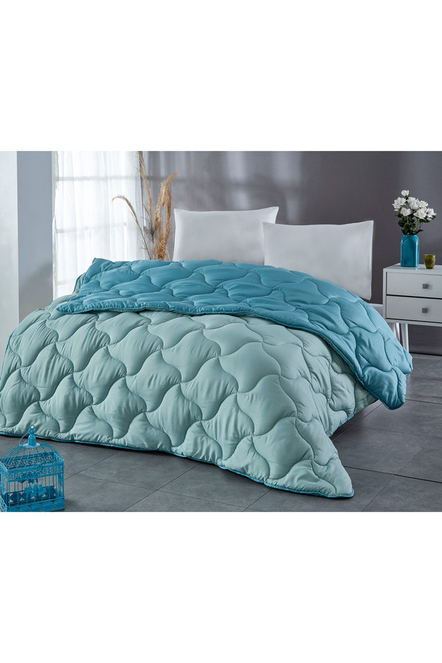 Colorful Double Microfiber Quilt 2 Pillows
