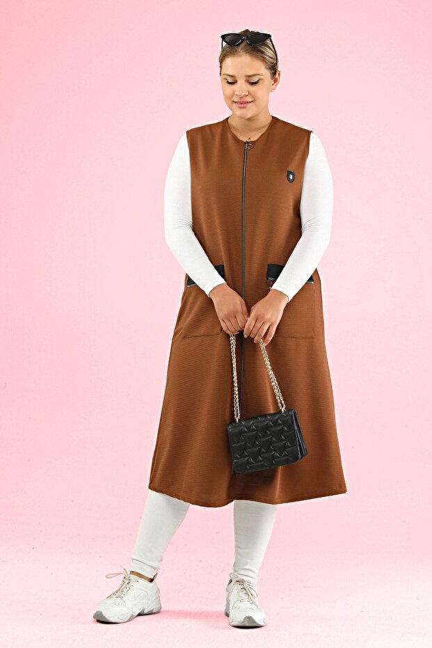 Women's Long Sleeveless Zippered Vest Ottoman Brown with Leather Pockets
