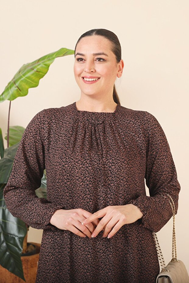 Rochie lungă de damă, maxi, mărime mare, model crocant, maro - 4