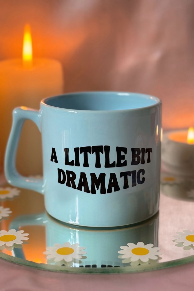 A Little Bit Dramatic Mavi Kupa - 2