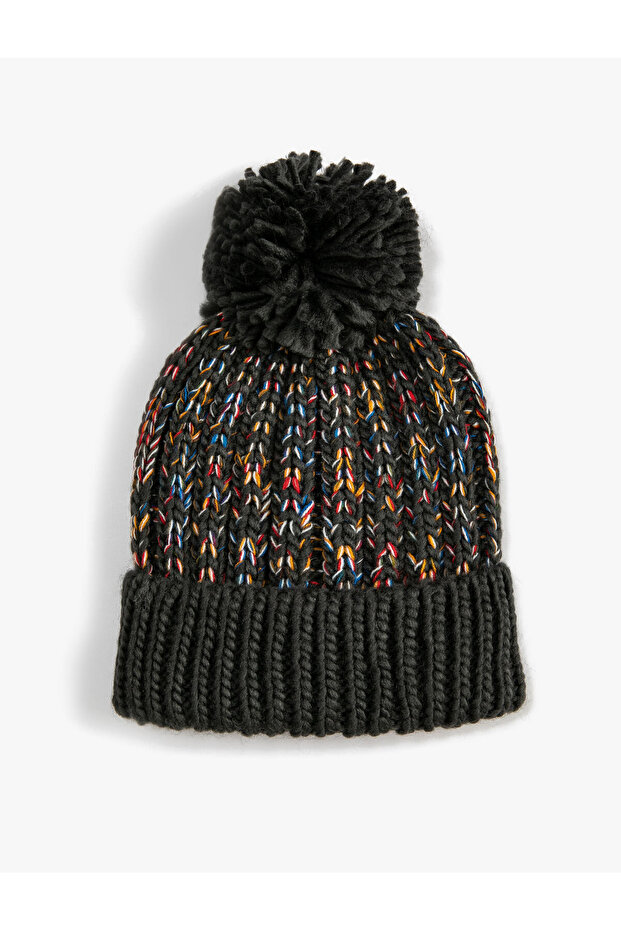 Knitwear Beret with Pompom Detail