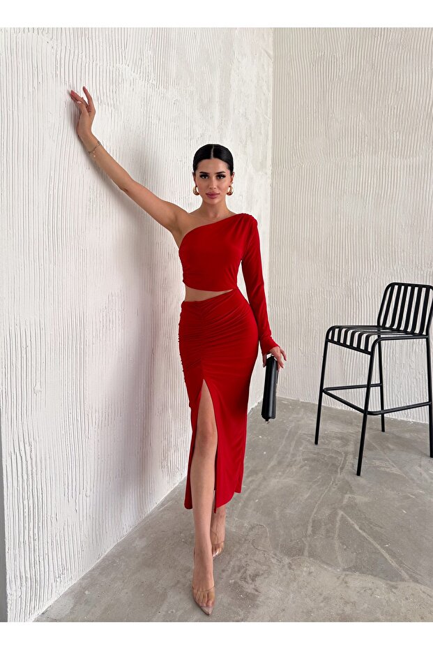 Kadın Kırmızı Tek Kol Göbek Dekolteli Yırtmaçlı Uzun Kol Elbise - 5