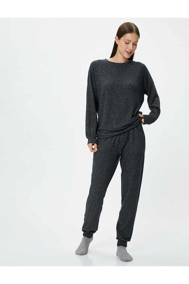 Pijama Üstü Bisiklet Yaka Uzun Kollu Viskon Karışımlı - 1
