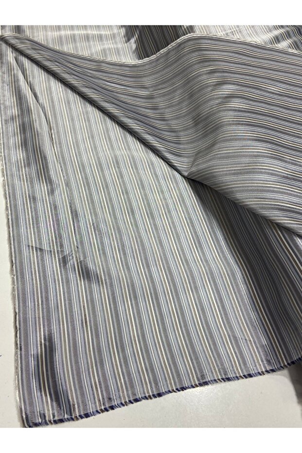Patterned Imported Lining/ Jacket Coat Lining/ Width: 1.40 cm / Length 1 Meter - 4