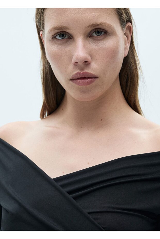 Kruvaze tasarımlı tişört - 6