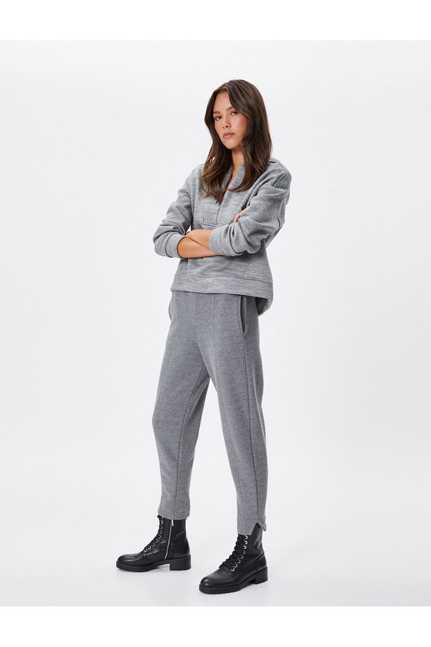Jogger Sweatpants with Elastic Waist and Ribbed Pockets
