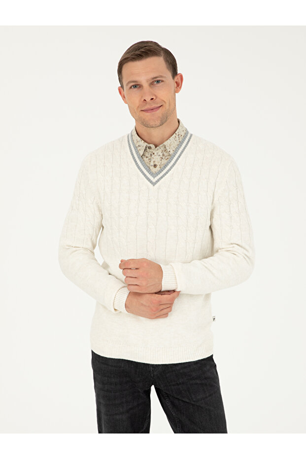 White Slim Fit V-Neck Knitwear Sweater 50292561-Vr013
