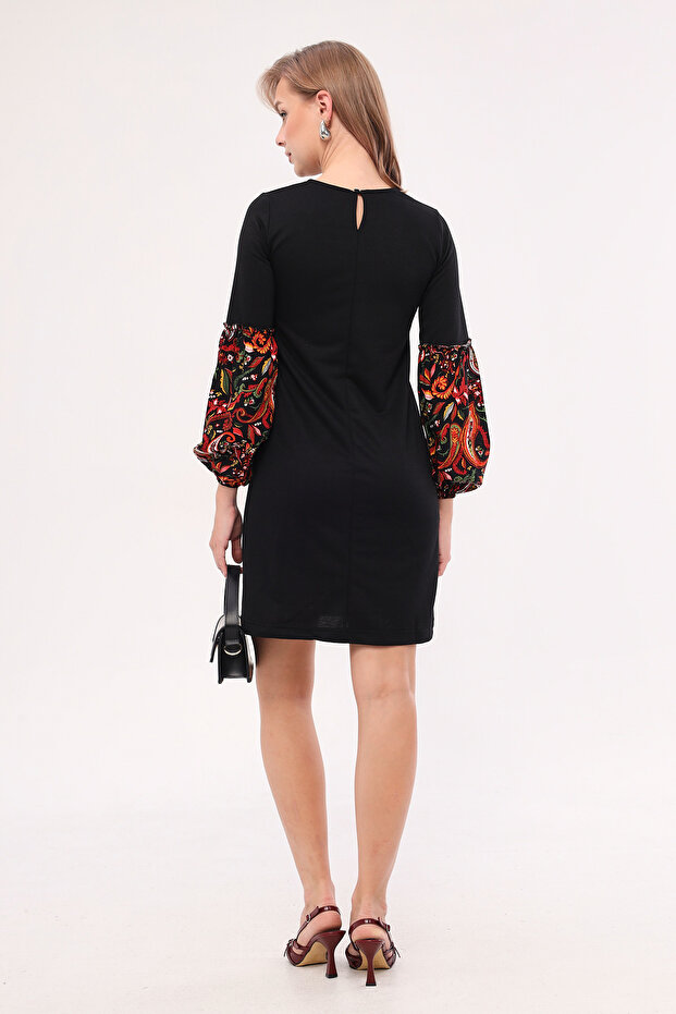 Buntes Ballonkleid für Damen mit schwarzen Ärmeln ARM-19K001215 - 5