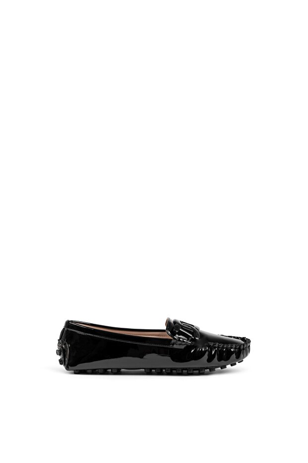 Loafer Shoes - Chain Accessory