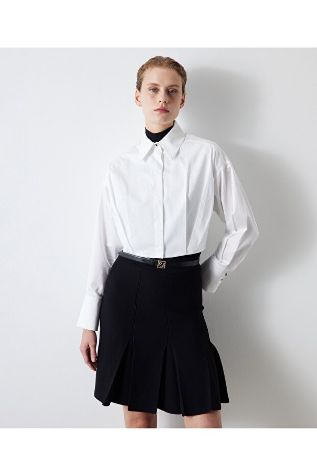 Pleated crop shirt