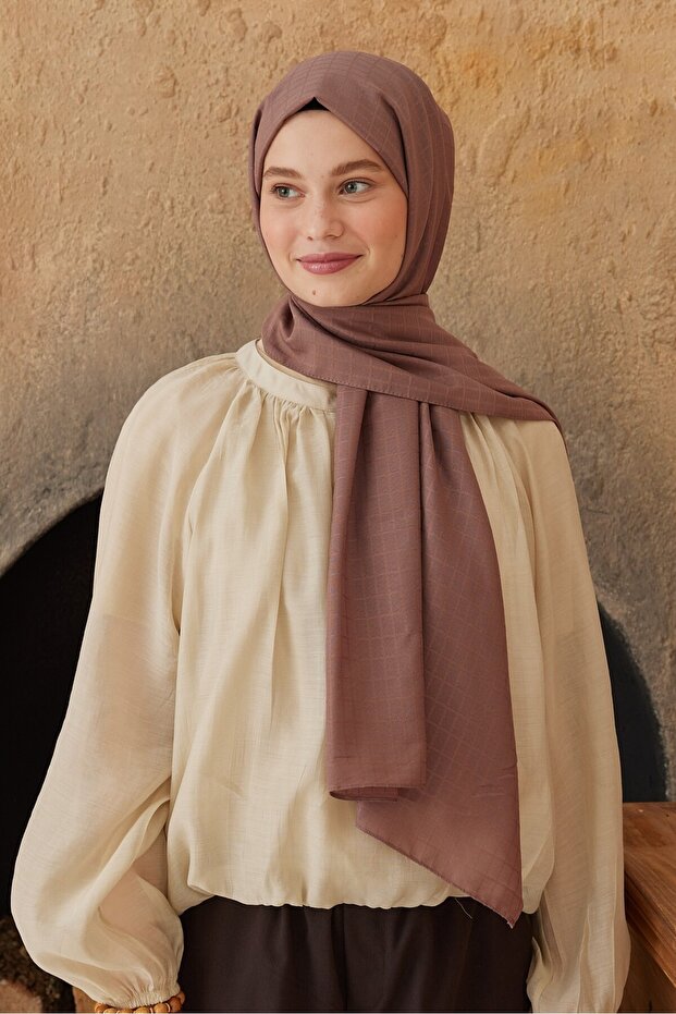 شال بنمط صندوقي من سلسلة جاكار ناعمة