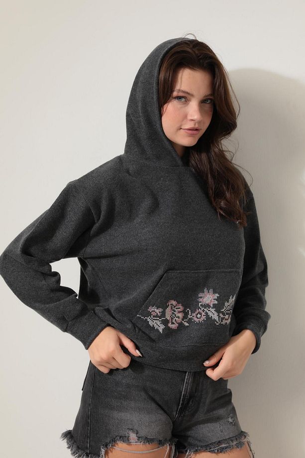 Antrasit Önü Kanaviçe Nakışlı Kanguru Cepli Kapüşonlu Selanik Sweatshirt - 2431 - 3