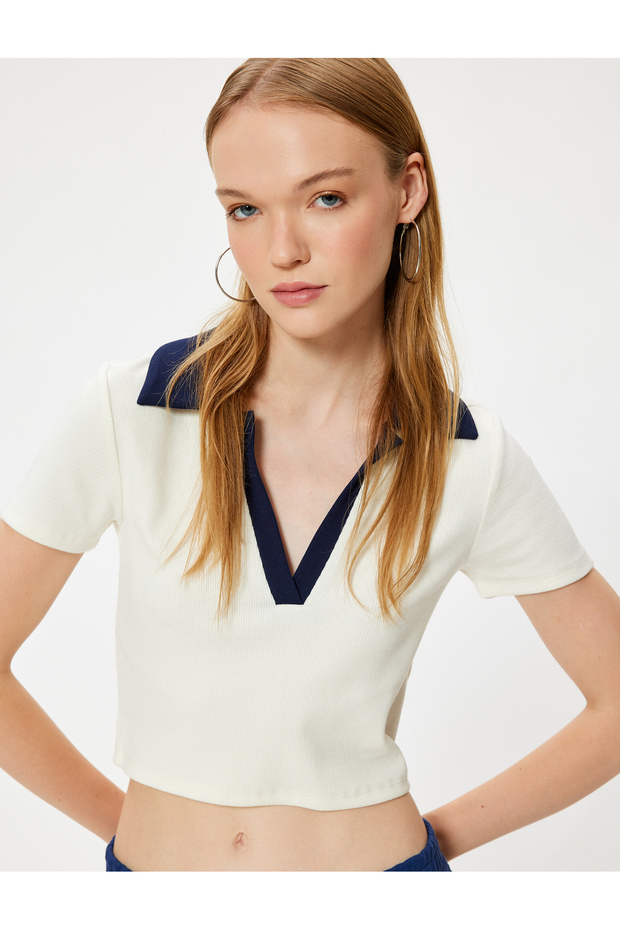 Crop T-Shirt Polo Neck Buttoned Short Sleeve Bias Slim Fit