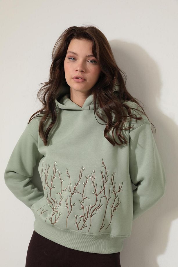 Yeşil Önü ve Kapüşonu Dal Nakışlı Kapüşonlu Sweatshirt - 2429 - 1