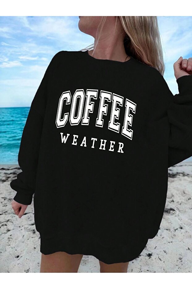 سويت شيرت أسود كبير الحجم مطبوع عليه Coffee Wather