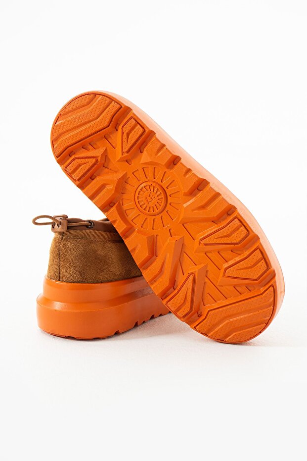 حذاء نسائي من Paula Mini Tan من الجلد السويدي - نصف حذاء بنعل مسطح مع فرو من الداخل - 5