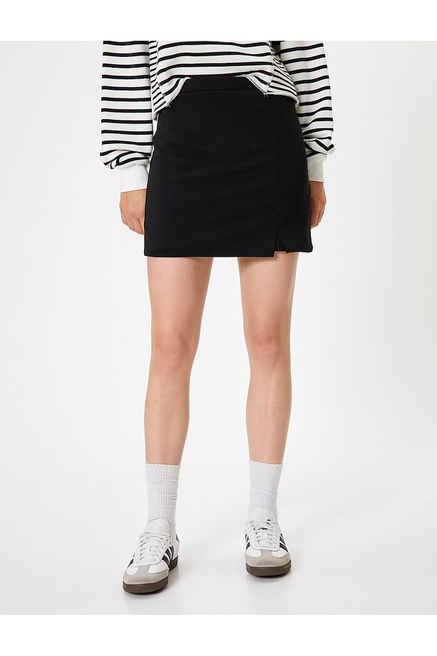 Krep Mini Şort Etek Yüksek Bel Slim Fit Yırtmaç Detaylı - 3
