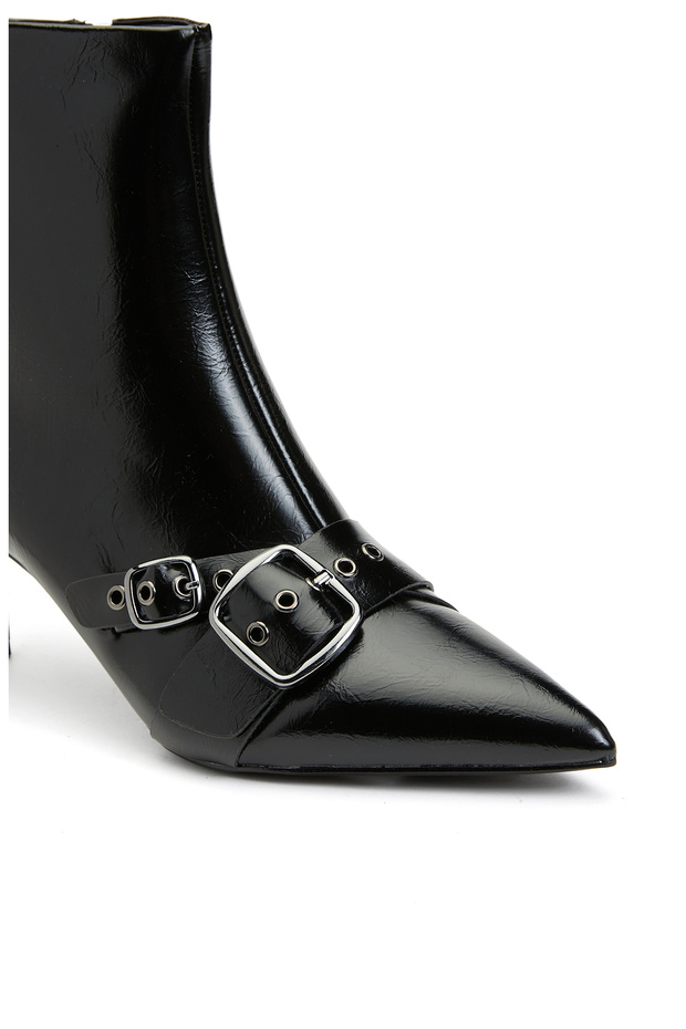 Siyah Kadın Bot - 6