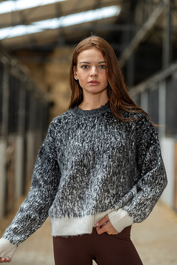 Taş Detaylı Kırçıllı Basic Kalın Kazak Siyah - 3