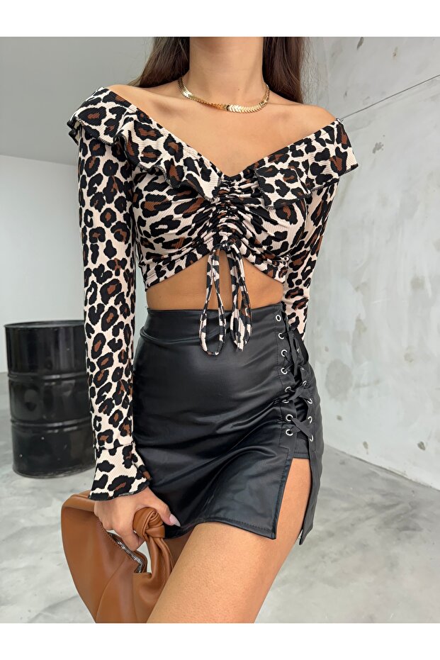 Women's Leopard Print Gathered Front Madonna Collar Flywheel Sleeve Crop Blouse