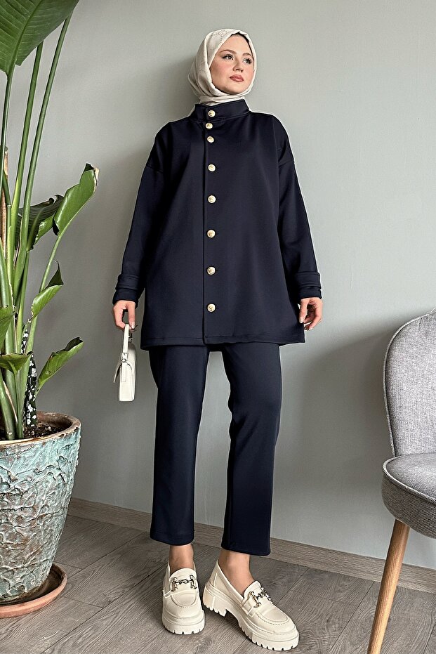 Buttoned Judge Collar Navy Blue Scuba Suit