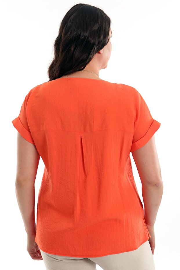بلوزة برتقالية أساسية بأكمام منخفضة مقاس كبير - 5