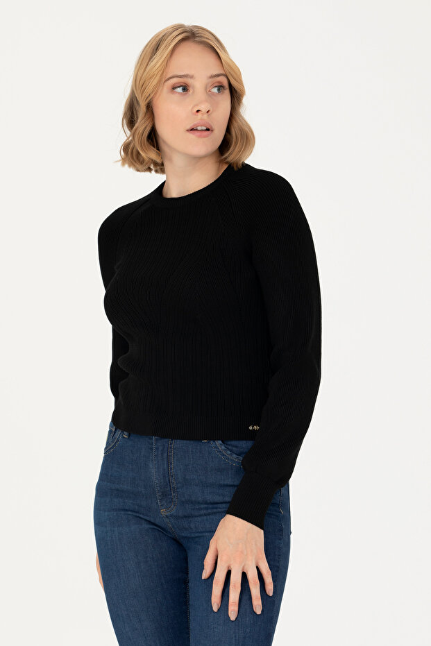 Women's Black Crew Neck Sweater 50270430 -Vr046