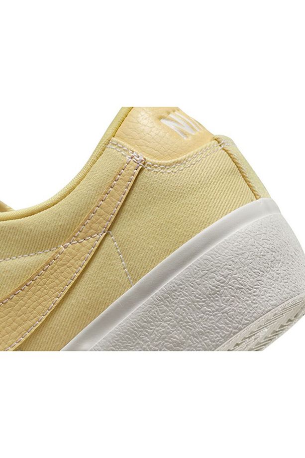 Kadın Günlük Ayakkabı W Blazer Low Platform Cnvs DV7475-200 Sarı - 7