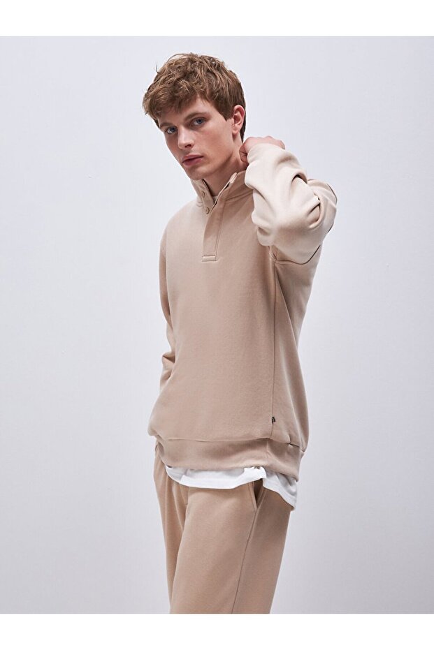 Hanorac bej cu mânecă lungă, cu guler solid - 4