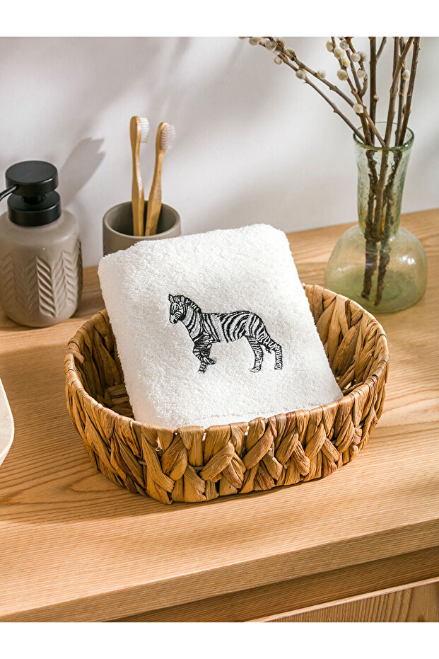 LCW HOME Ekru Nakışlı Yüz Havlusu 50x80 Cm - 1