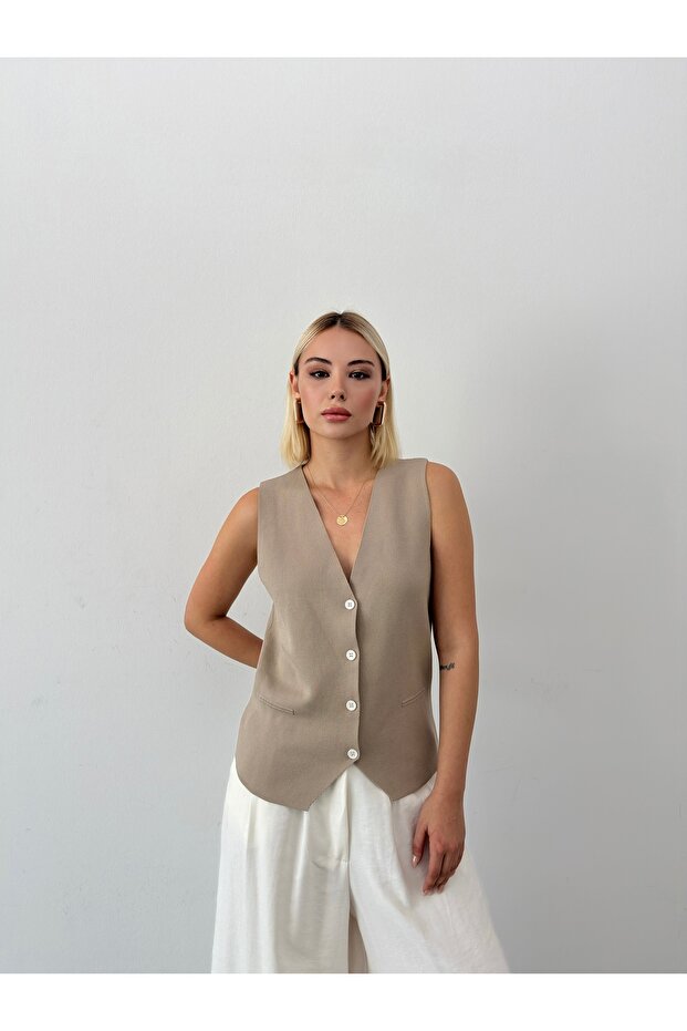Women's Knitwear Buckle Detailed Buttoned Vest