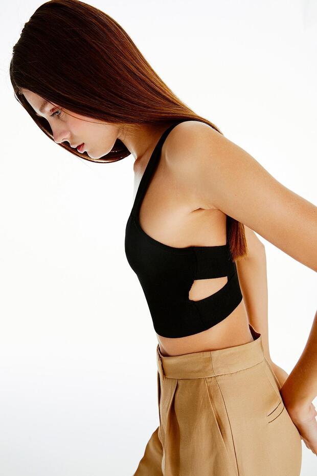 Askılı Siyah Triko Bluz - 1