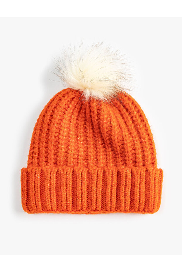 Knitted Beret With Elastic Plush Pompom