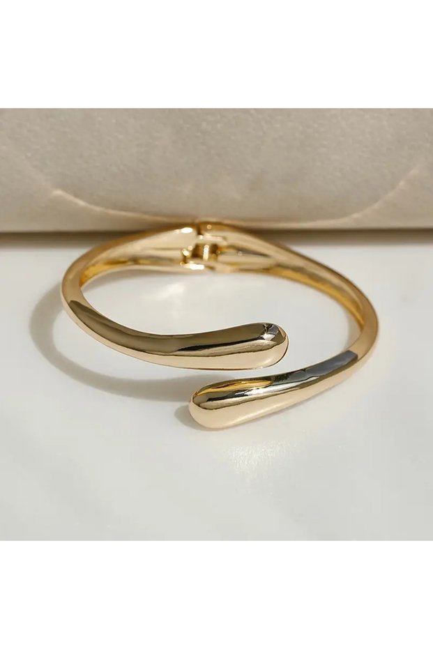 Tiffannyy Model Gold Clamp Bracelet Curved Model (Eye Drop Model Clamp Bracelet)